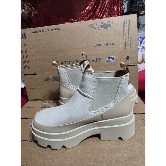 UGG SEA SALT BRISBANE CHELSEA WATERPROOF PLATFORM BOOTS WOMEN' US 9.5 EUR 40.5 - Picture 6 of 7